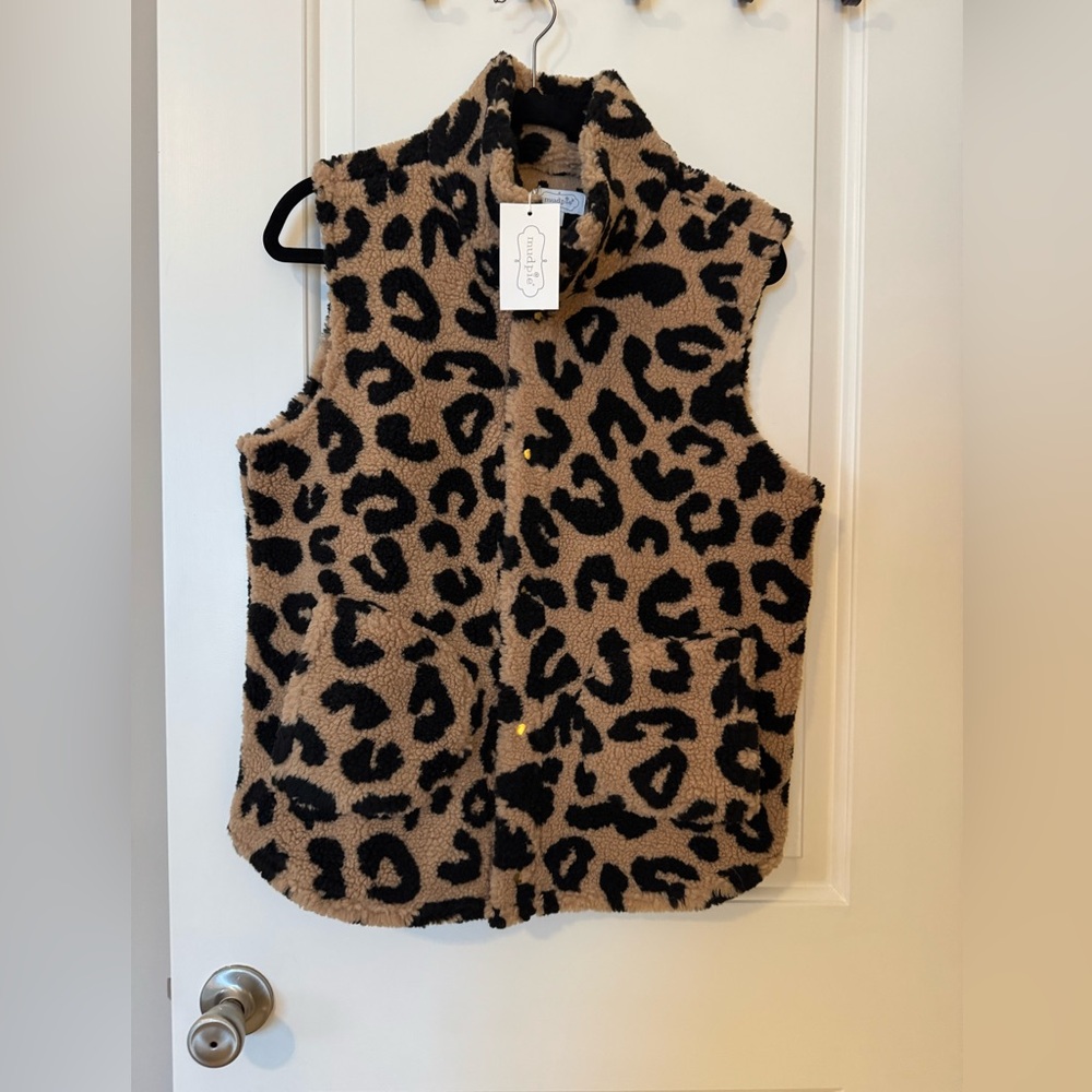NWT Mudpie Leopard Vest size Medium